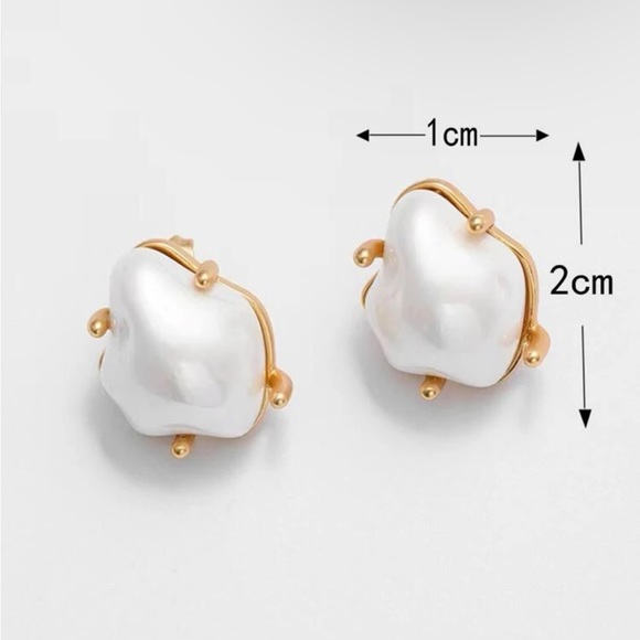 Elegant faux pearl earrings - Picture 3 of 3
